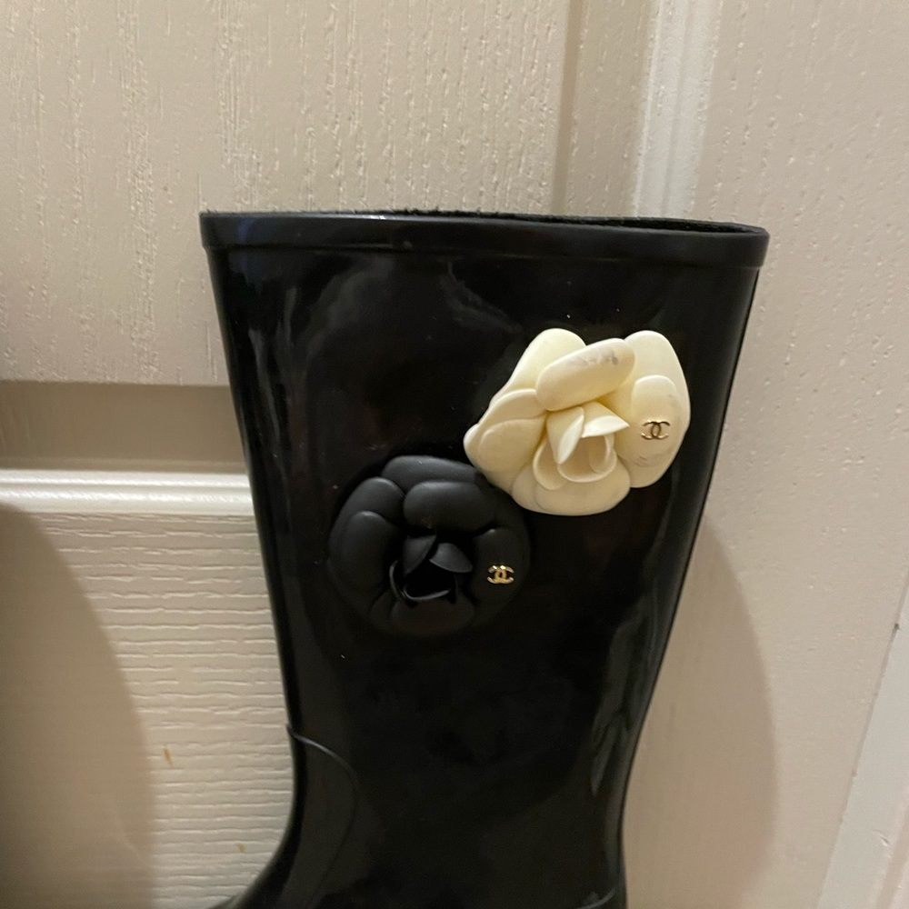 Rain boot